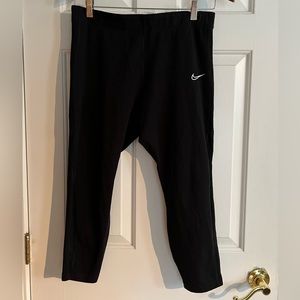 Nike Black Cropped Workout Pants.  Size XL.